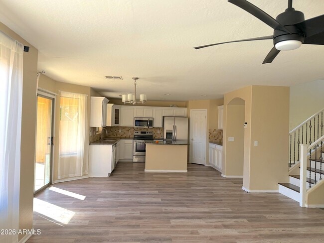 Building Photo - 3545 E Crescent Way