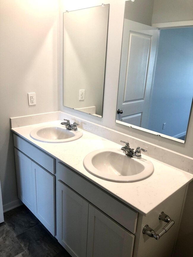 Building Photo - 6369 Bellmouth Rd