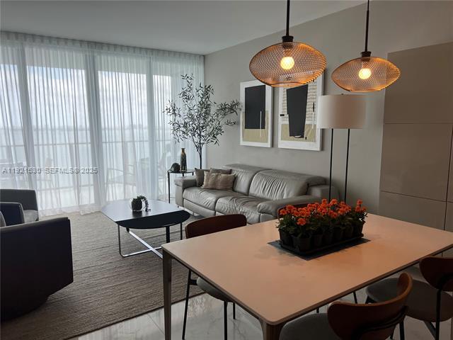 Building Photo - 3131 NE 7th Ave