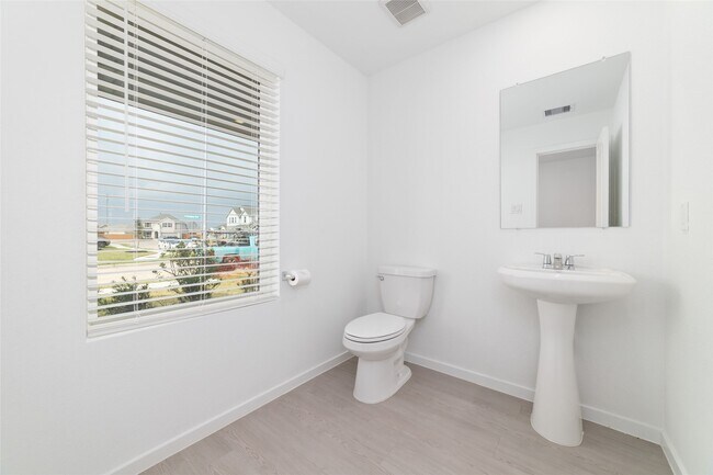 Building Photo - 6330 Breakaway Grv Dr