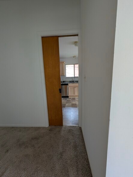 Building Photo - 1466 Bemidji Dr