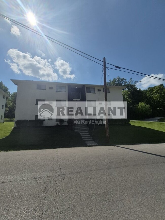 Building Photo - 918 Highland Ave