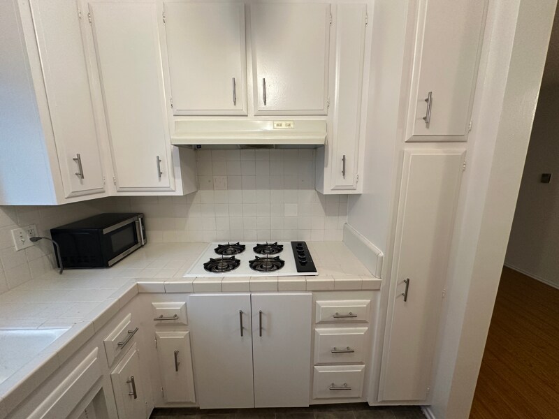 Building Photo - 1906 Pelham Ave