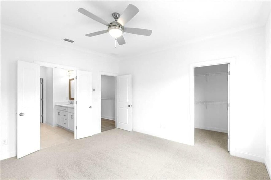 Building Photo - 5440 Howington Ct