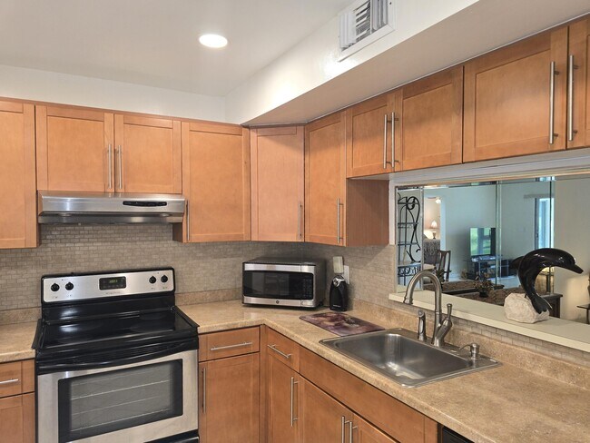 Building Photo - 3403 Bimini Ln