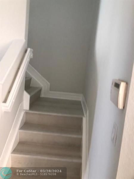 Building Photo - 1018 Pipers Cay Dr