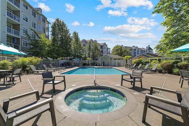 Building Photo - Pinnacle on Lake Washington