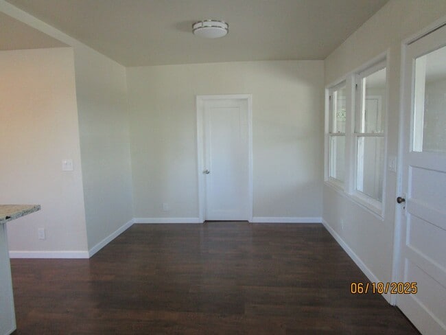 Building Photo - 4177 W Muller Rd