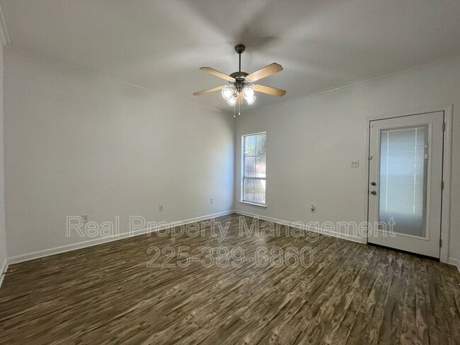 Building Photo - 9382 Pecan Tree Dr