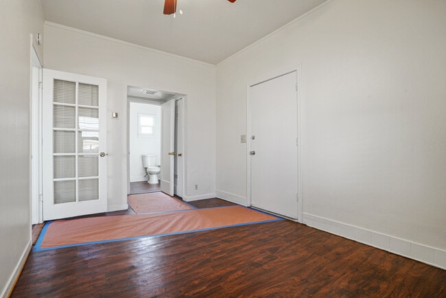 Building Photo - 1 Bed 1 Bath | Del Paso Heights area of Sacramento