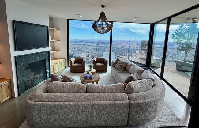 Building Photo - Private Foothills Sanctuary Minutes from Downtown | 5BD/4.5BA | Unlimited Views