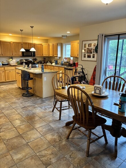Kitchen - 49 Bower St