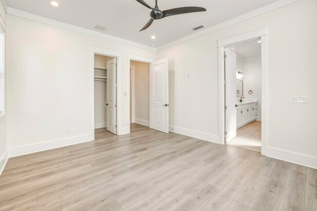 Building Photo - 4056 Biltmore Ave