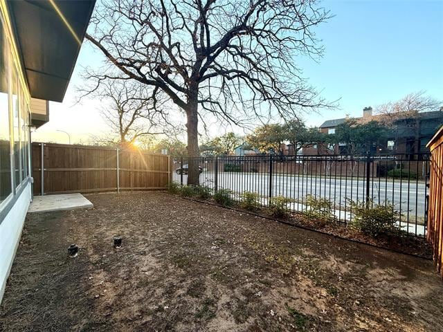 Building Photo - 1830 NE Green Oaks Blvd