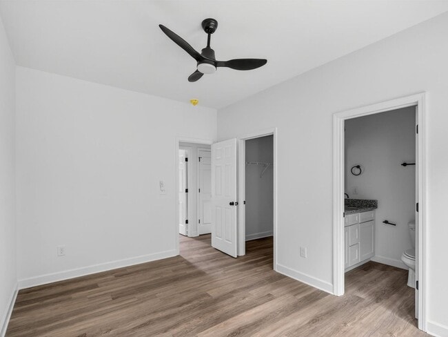 Building Photo - 417 8th St Dr SW