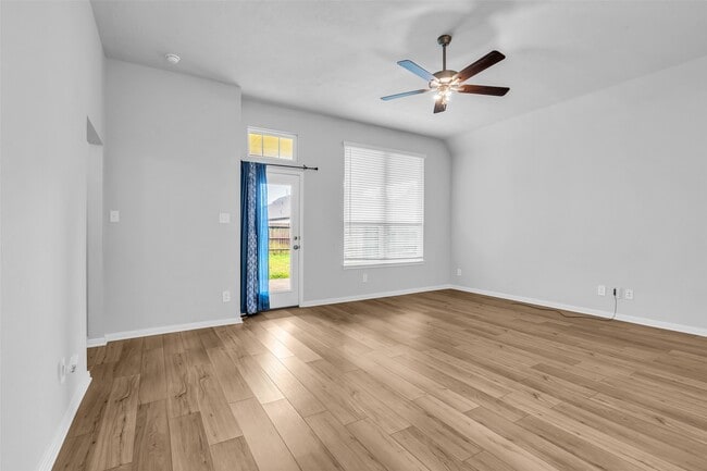 Building Photo - 3430 Redbridge court