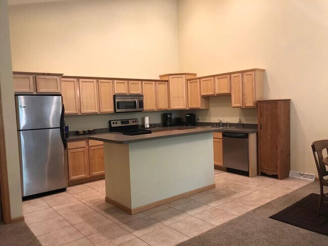 Building Photo - 701 Cherokee Path