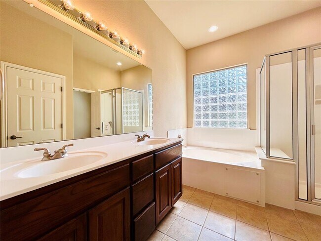 Building Photo - 2501 Farleigh Ln