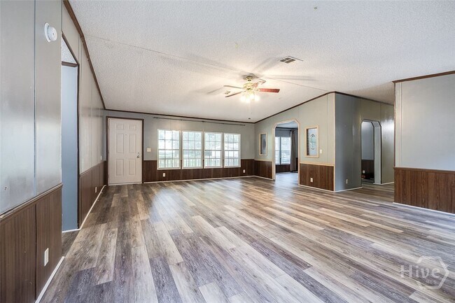 Building Photo - 217 Skinner Bay Dr