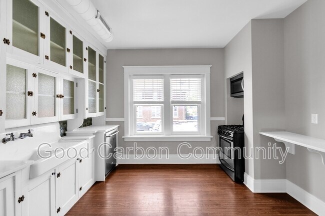 Building Photo - 1378 Hertel Ave