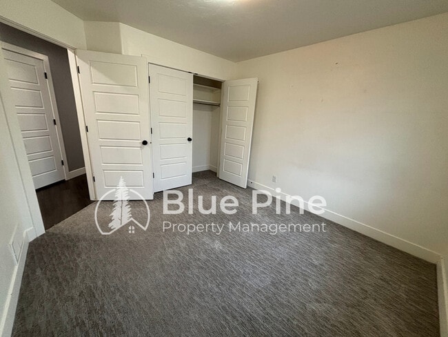 Building Photo - 6879 Bedford Ave