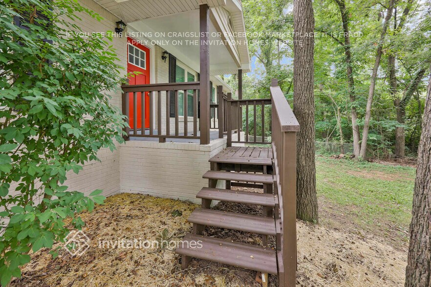 Building Photo - 513 Anderson Ave