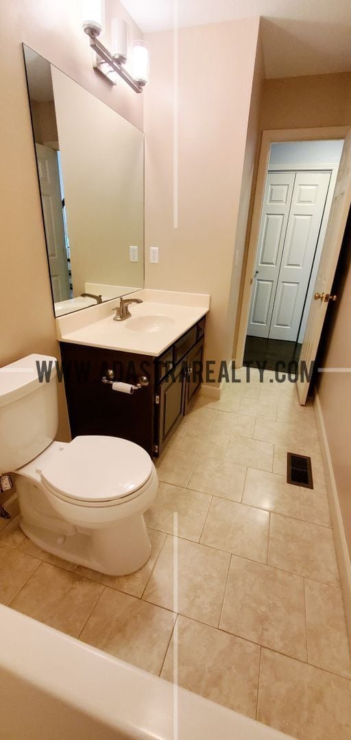 Building Photo - Gorgeous Updated Home in Blue Valley, South Overland Park-Available NOW!!