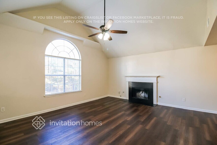 Building Photo - 464 Gresham Dr