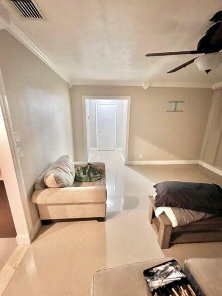 Building Photo - 340 W Blue Heron Blvd