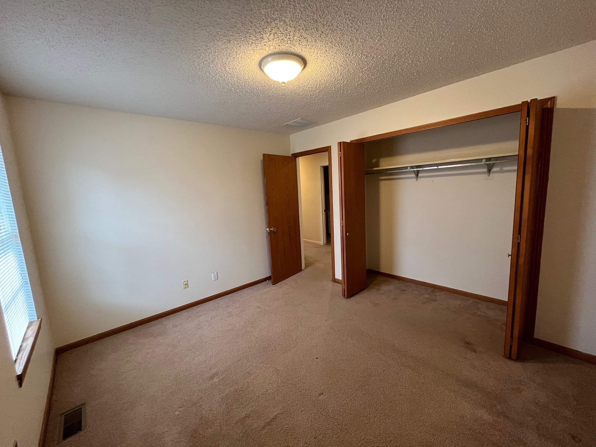 Building Photo - 3207 Amy Dr