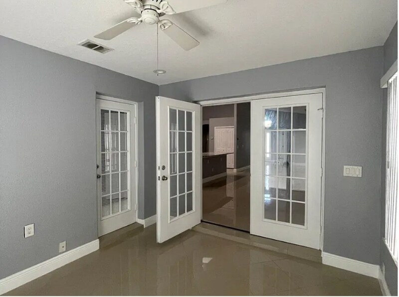 Building Photo - 11046 Crystal Glen Blvd