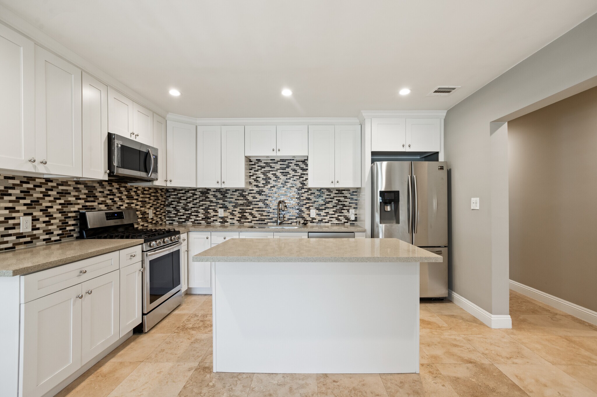 Building Photo - 2653 Tilden Ave