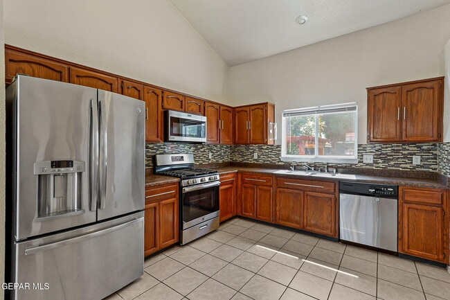 Building Photo - 12720 Tierra Mina Dr