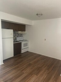 Building Photo - 325 W High St