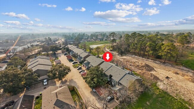 Building Photo - 4444 Victory Dr