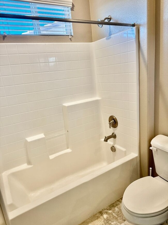 Building Photo - Executive Home in Temecula