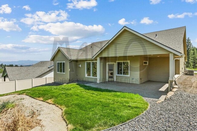 Building Photo - 5116 Scenic Ln