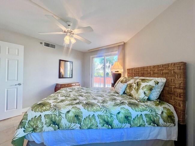 Building Photo - 3870 N Hwy A1A