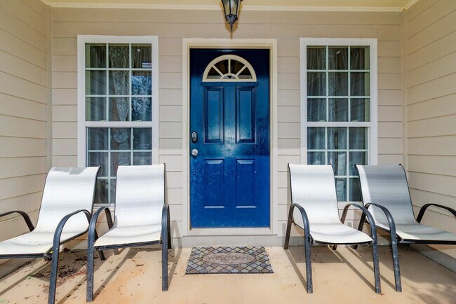 Building Photo - 4235 King Arthur Pl