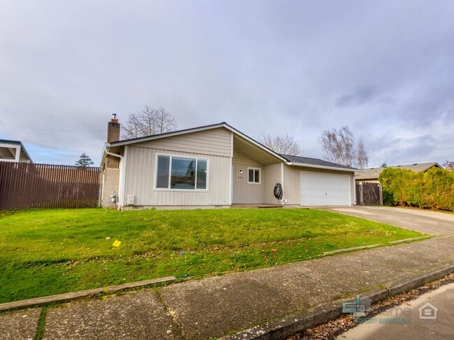 Building Photo - START THE YEAR RENT FREE! Charming 4-Bedroom Keizer Home Close to Everything