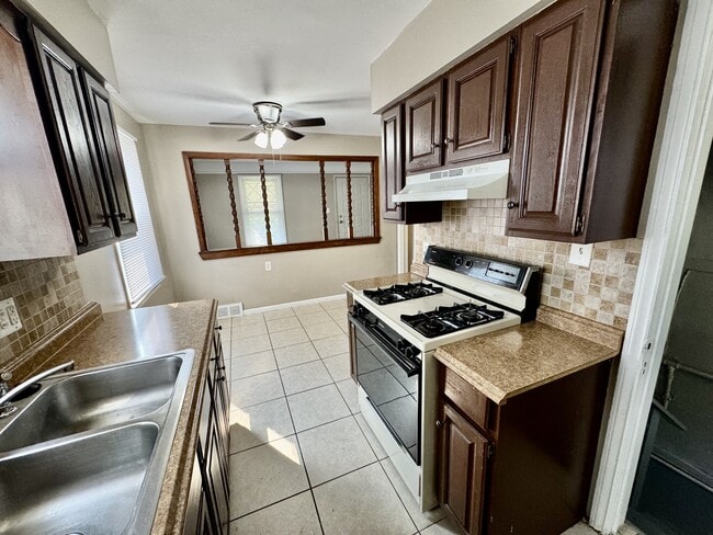 Building Photo - 4309 Edmund St