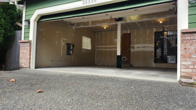 Building Photo - 35336 10th Pl SW