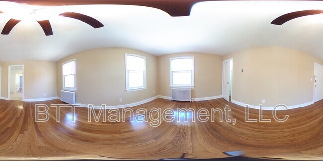 Building Photo - 812 Greenwood Cir