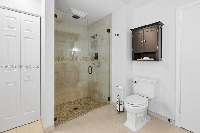Building Photo - 16530 Lake Tree Dr