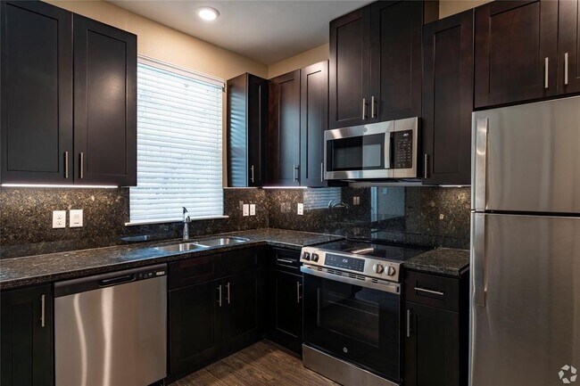 Building Photo - 3730 Boettcher Dr