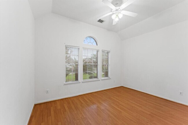 Building Photo - 12214 Elk Meadow Dr