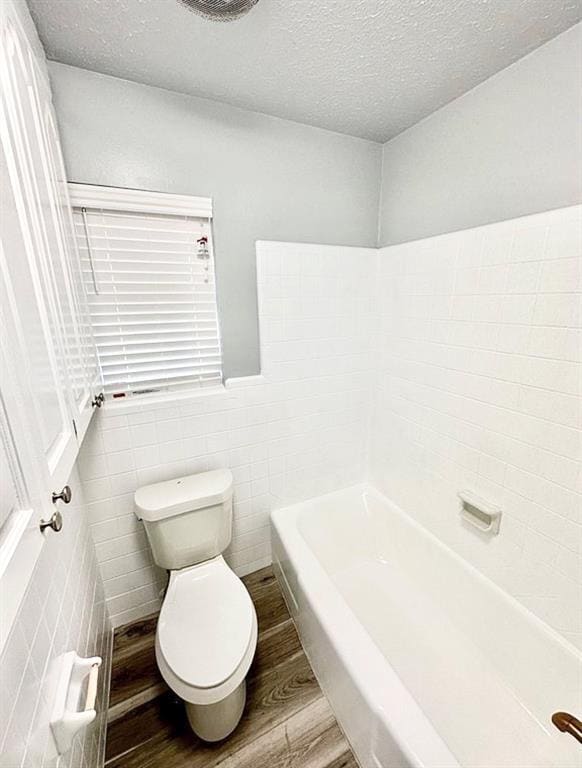 Building Photo - 3215 Oakwood Dr