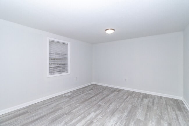 Building Photo - 770 Mahoney Rd