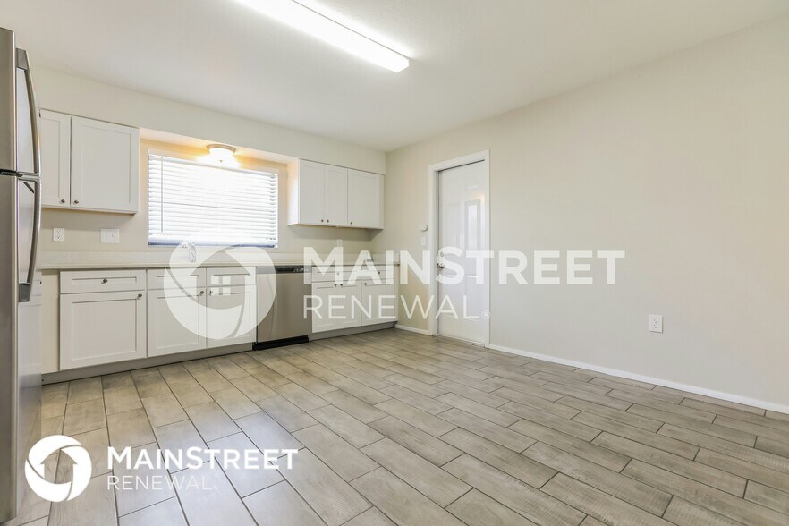 Building Photo - 1161 S Brink Ave