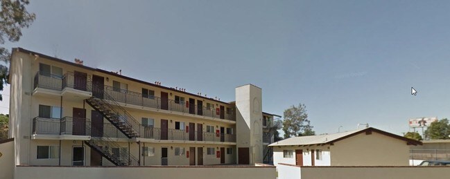 Front of Building - 16925 Prairie Ave